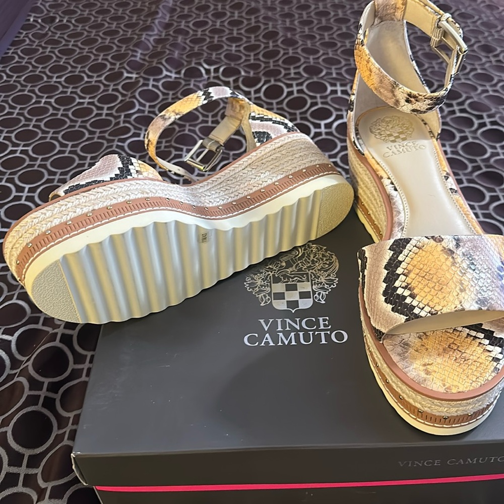 Vince Camuto Sandals
